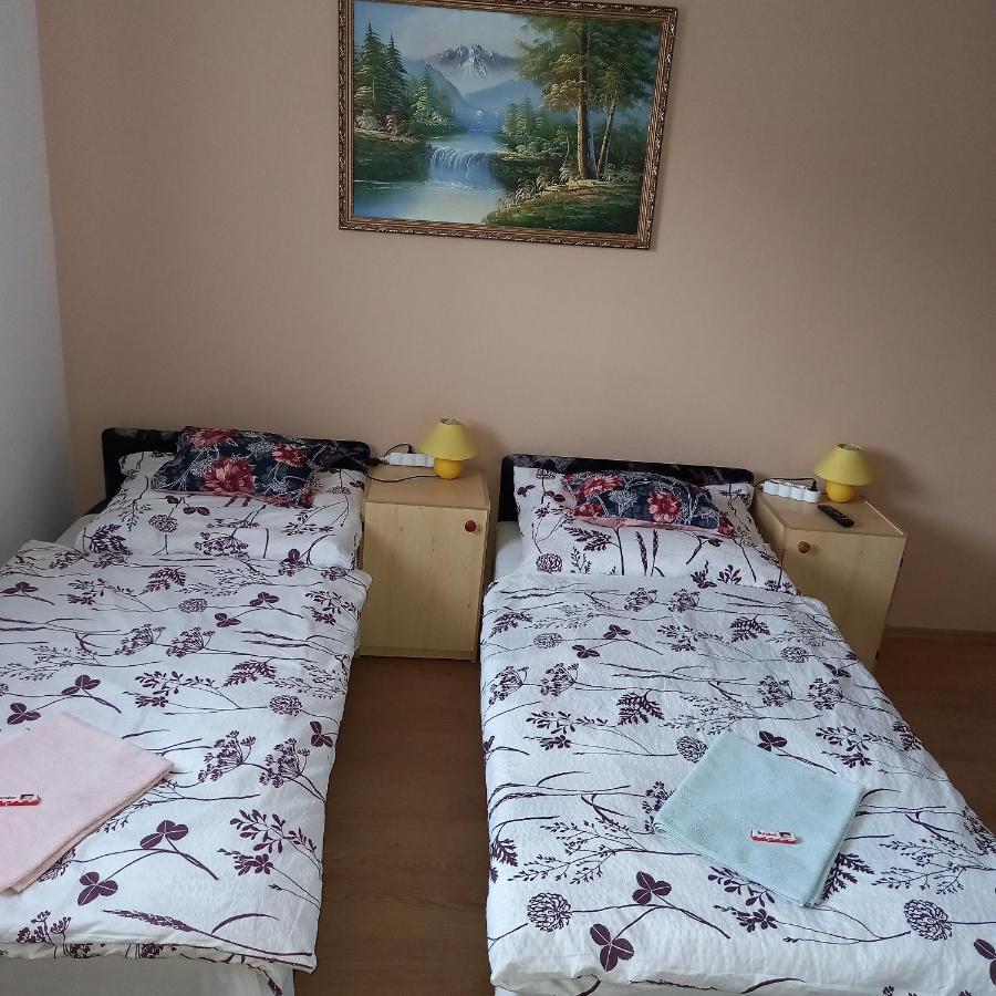 Jucus Vendeghaz Hotell Zalahaláp Exteriör bild