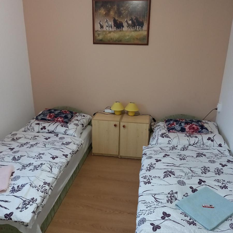 Jucus Vendeghaz Hotell Zalahaláp Exteriör bild