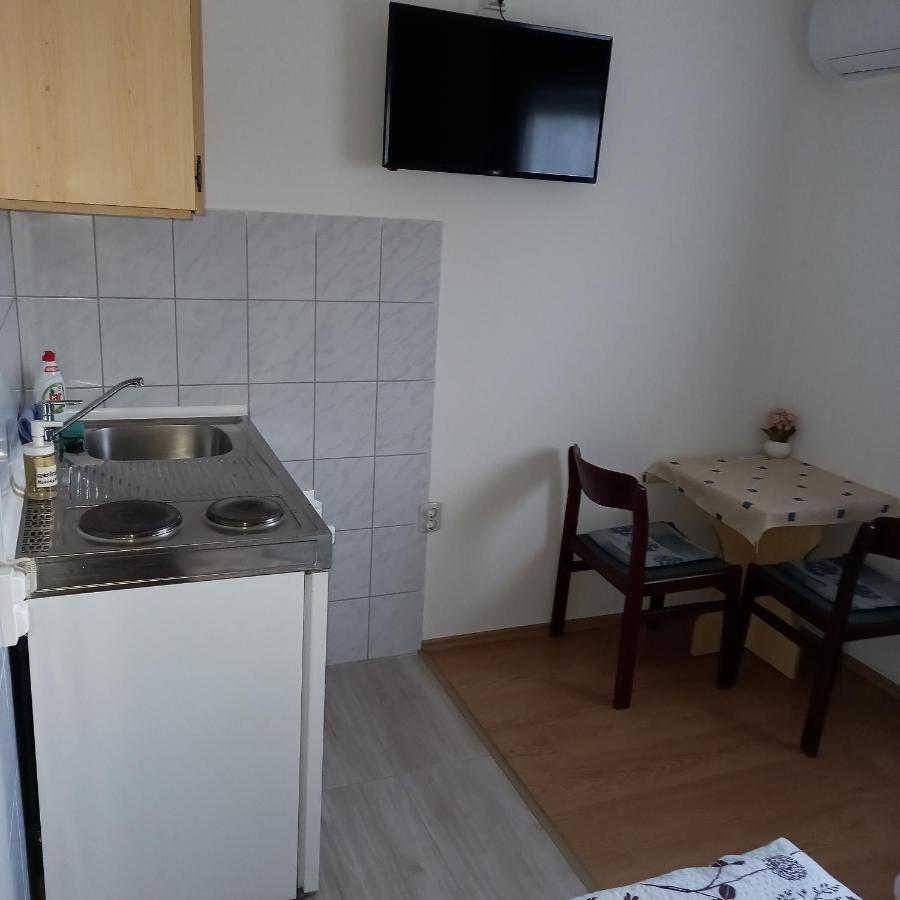 Jucus Vendeghaz Hotell Zalahaláp Exteriör bild